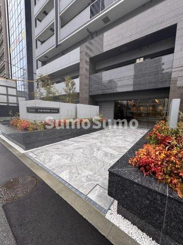 S-RESIDENCE福島diverseのエントランス|落ち着いたエントランスです