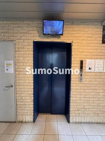 インベスト北梅田のロビー|建物の内部です