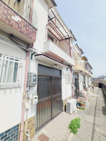 上ヶ原貸テラスハウスの外観