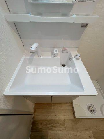 Raffine大阪九条の洗面所