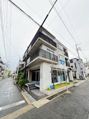 Blanc岩屋中町の外観