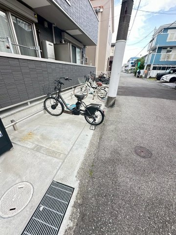Crest明石(クレスト明石)の駐車場