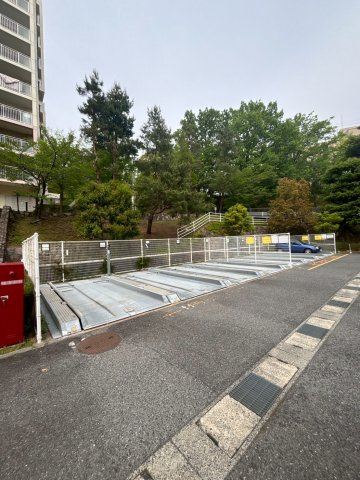 グリーンヒルズ六甲の駐車場