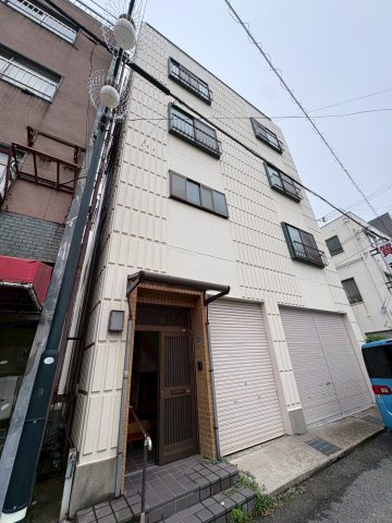 アイユー第三ビルの外観