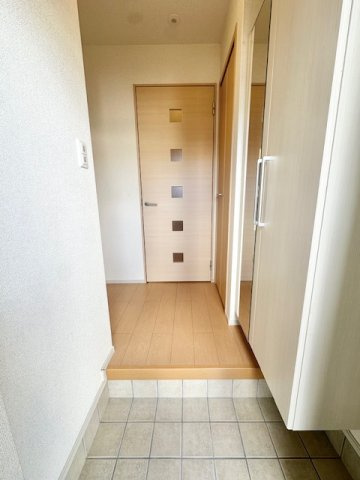 メゾン　ド　ソレアードの玄関