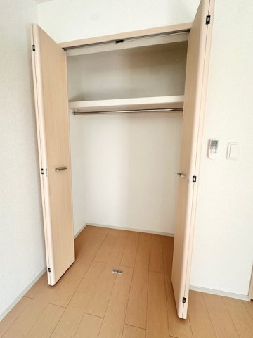 メゾン　ド　ソレアードの収納