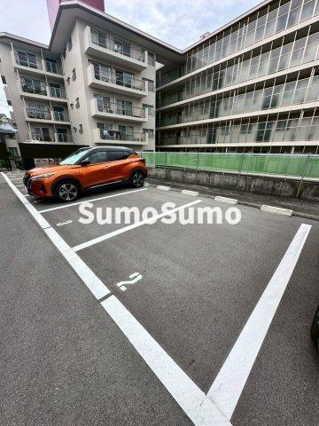 アスカハイツの駐車場