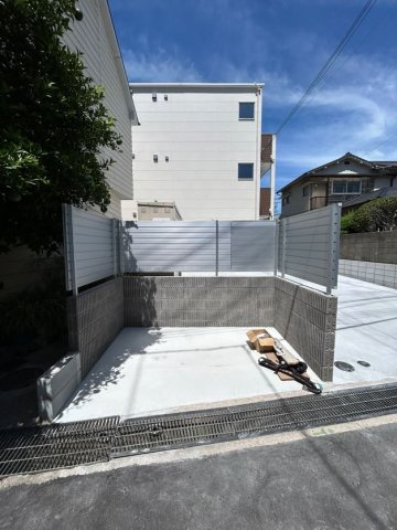 ジーメゾン須磨エディエンの駐車場