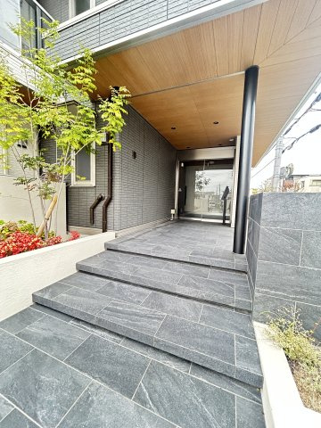 D-room 五反田のエントランス
