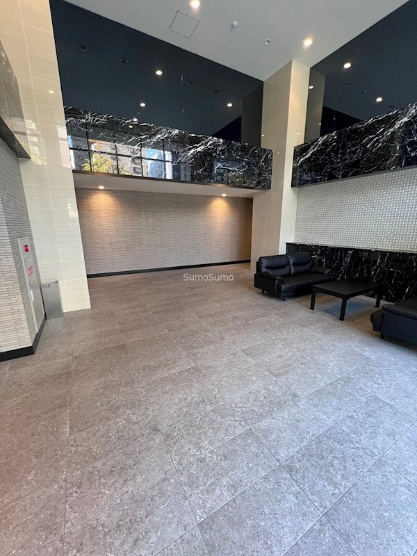 エスリード難波ザ・アークのロビー