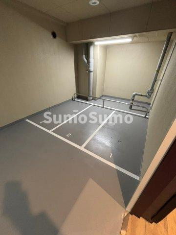 ドゥーエ南堀江（旧：アルティザ南堀江）の駐車場|駐車場に車を止められます