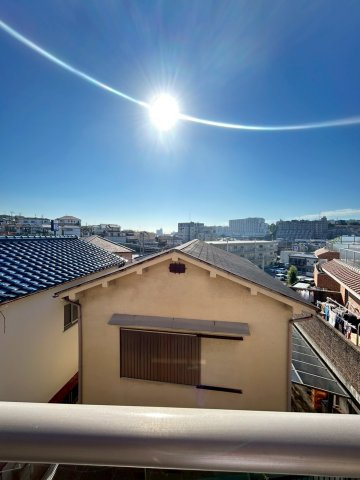 朝霧東町　貸家の展望