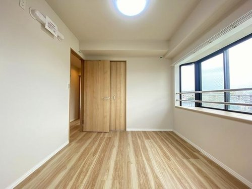 日建シェトワ浦和の洋室|使い勝手のいい洋室です