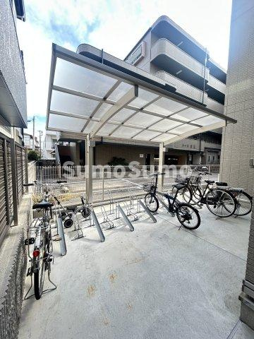 D-room国芳の駐車場|駐車場があるので、車を買う予定の方も安心です