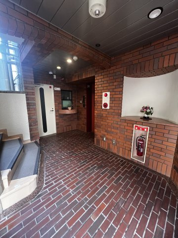 芦屋ニューコーポⅠ番館のエントランス