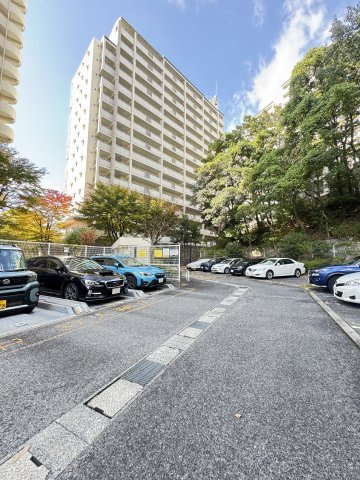 グリーンヒルズ六甲の駐車場
