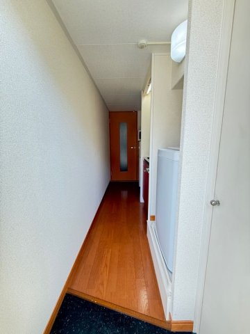 レオパレスフローラルの玄関