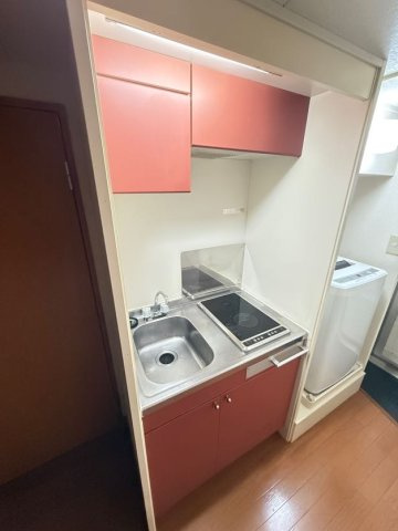 レオパレスフローラルのキッチン