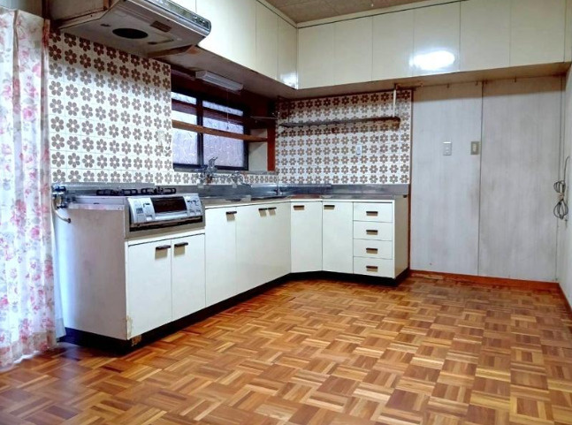 高知市福井町　中古一戸建てのキッチン