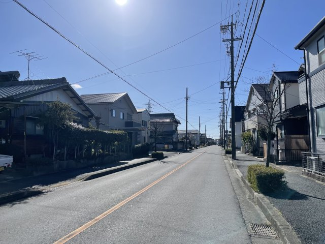 【前面道路含む現地写真】の画像