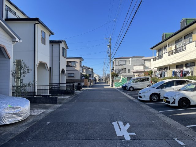 【前面道路含む現地写真】の画像