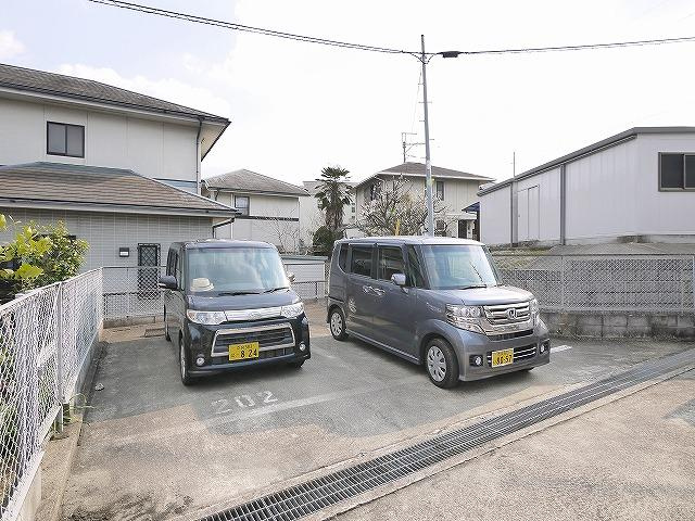 ビーナスハイツの駐車場|駐車場に車を止められます