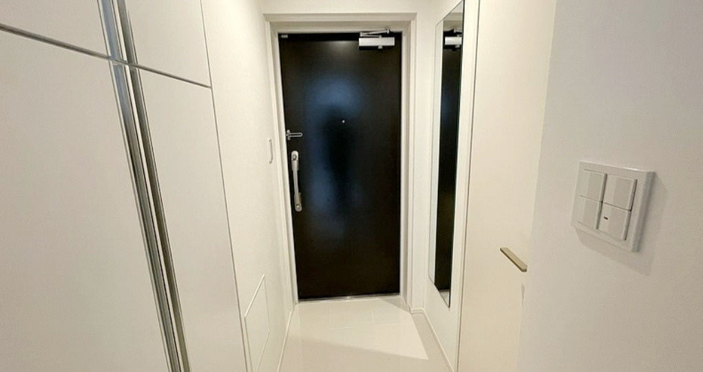 ALTERNA早稲田の玄関