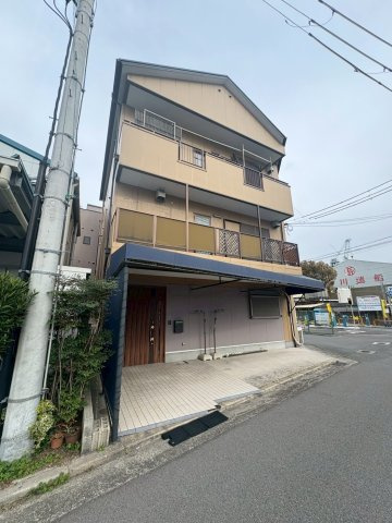 金平町貸テラスハウスの外観