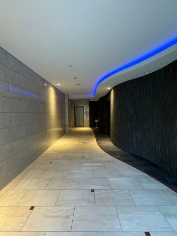 セレニテ難波ミラク参番館のロビー