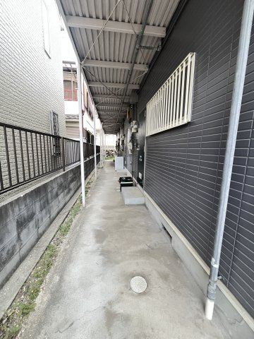 サンハイツ岡本のエントランス