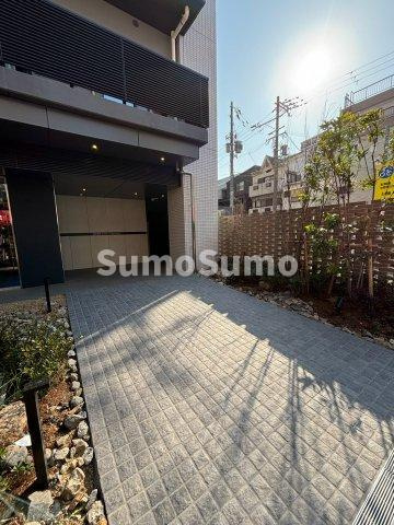シーズンフラッツ福島のエントランス