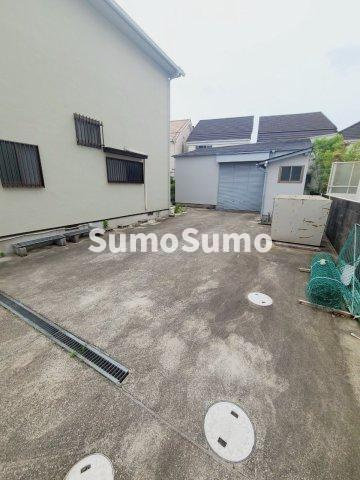 上大市貸家（木下邸）の駐車場