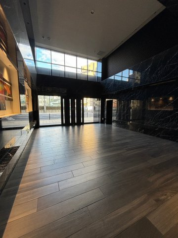 LaDouceur西天満のロビー