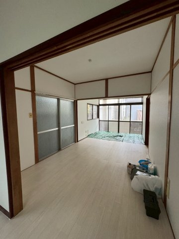 五位ノ池町4丁目貸家の居間・リビング