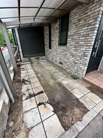 結善町貸家の駐車場