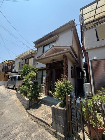 里山町戸建の外観|外観は落ち着いています