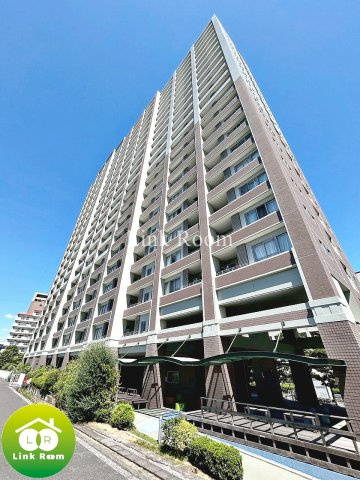 東京アインスリバーサイドタワーの外観