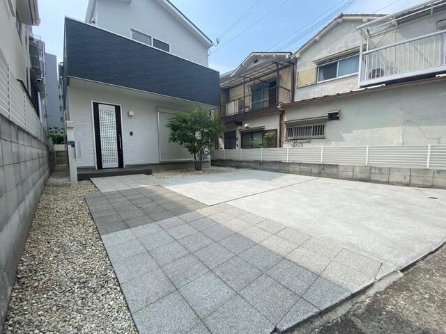 五色山5丁目　貸家の駐車場
