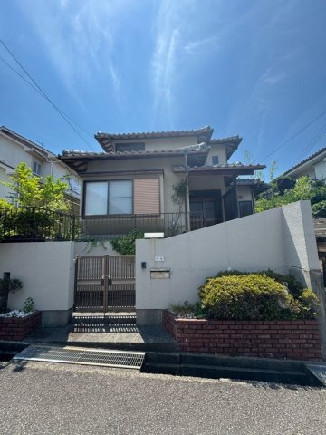 神戸市須磨区横尾3丁目貸戸建のエントランス