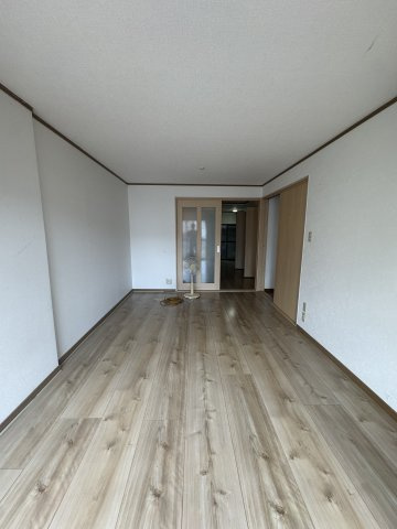 菊水町貸家の居間・リビング