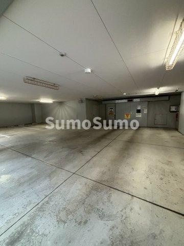 KDX堺筋本町レジデンスの駐車場