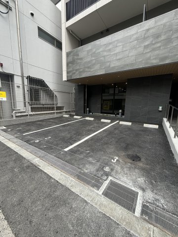 JP noie 上町台龍造寺の駐車場