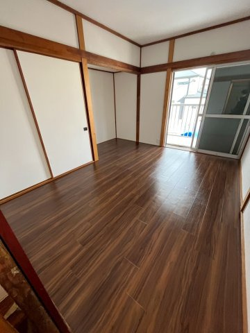 上大市3丁目テラスハウスの洋室