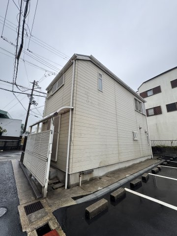 権現町3丁目貸家の外観