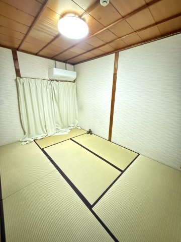 大谷町3丁目貸家の居間・リビング