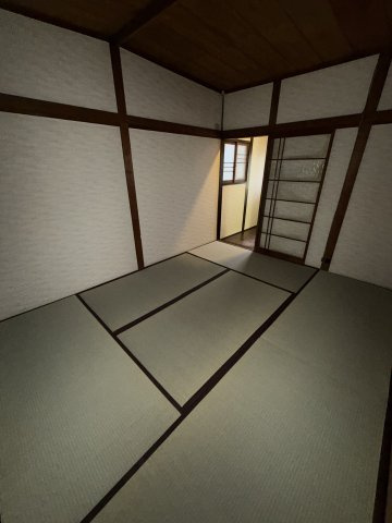 大谷町3丁目貸家の寝室