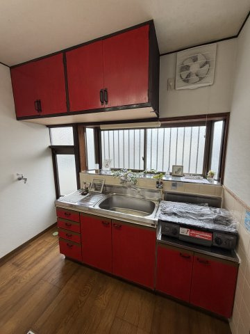 大谷町3丁目貸家のキッチン