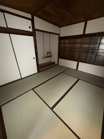 大谷町3丁目貸家の寝室