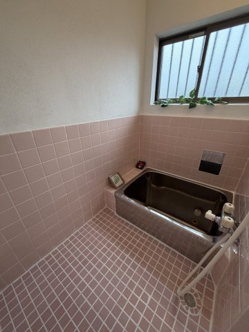 大谷町3丁目貸家の浴室