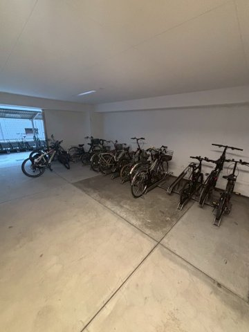 大阪市中央区南船場２丁目の賃貸マンションの駐車場